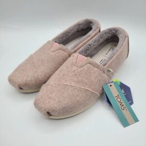 TOMS Women's Sherpa lined slippers